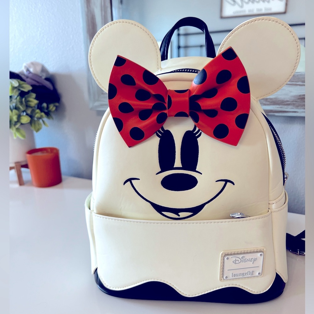 Minnie Ghost Loungefly
